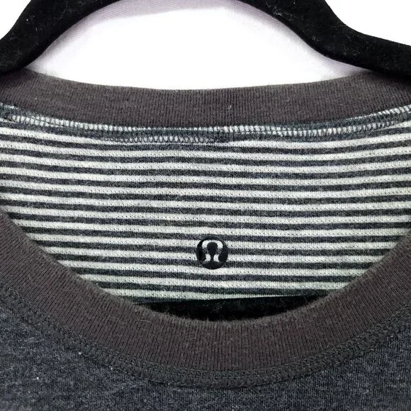 Lululemon Binary Long Sleeve Crew Shirt Men's Size Large Gray Reversible Striped - Picture 10 of 13